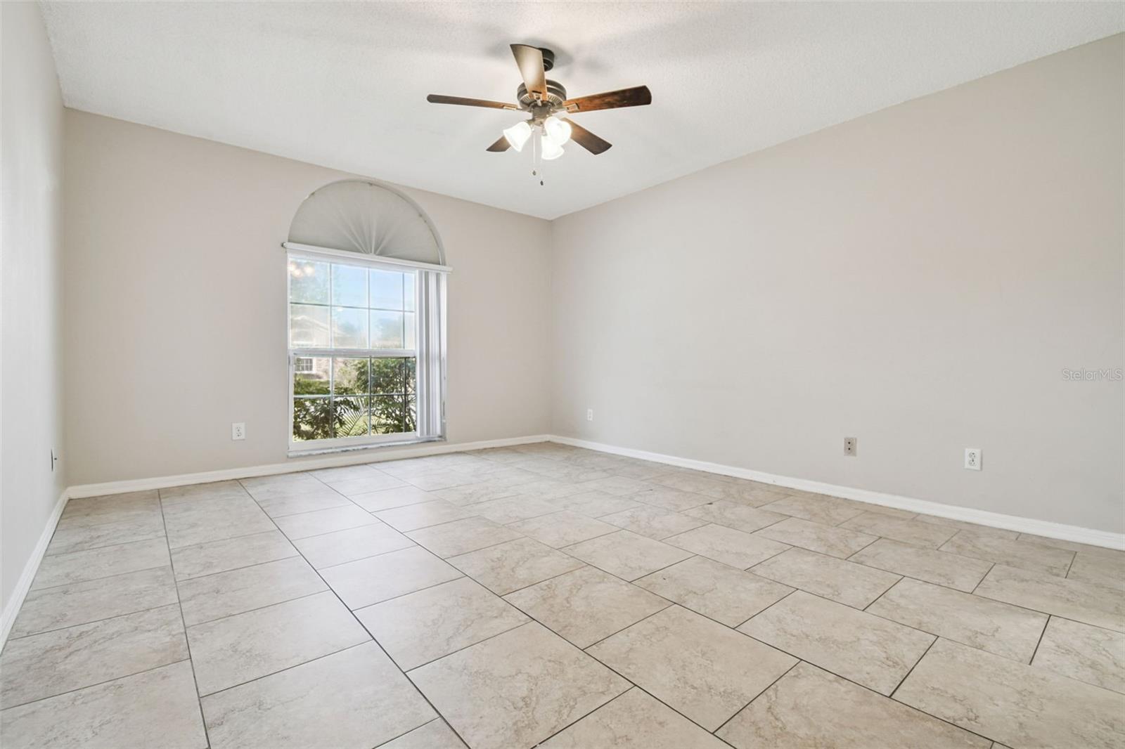 10039 CEDAR DUNE DR