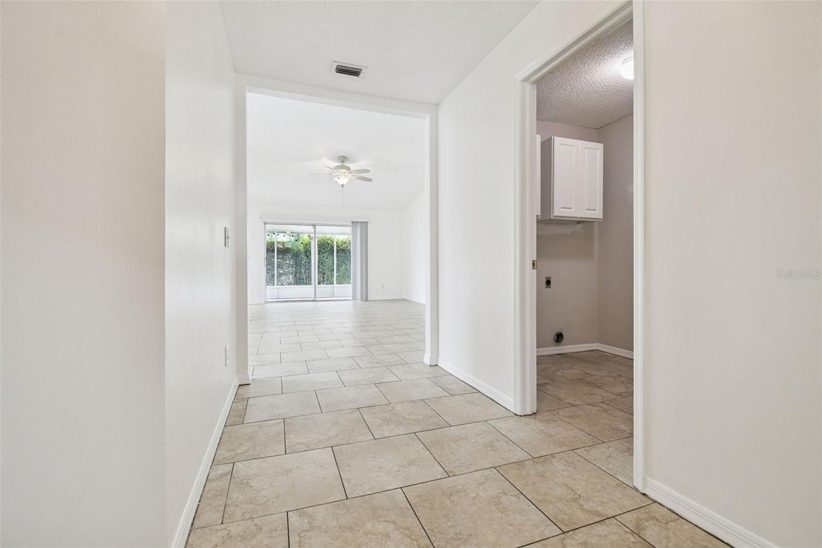 10039 CEDAR DUNE DR