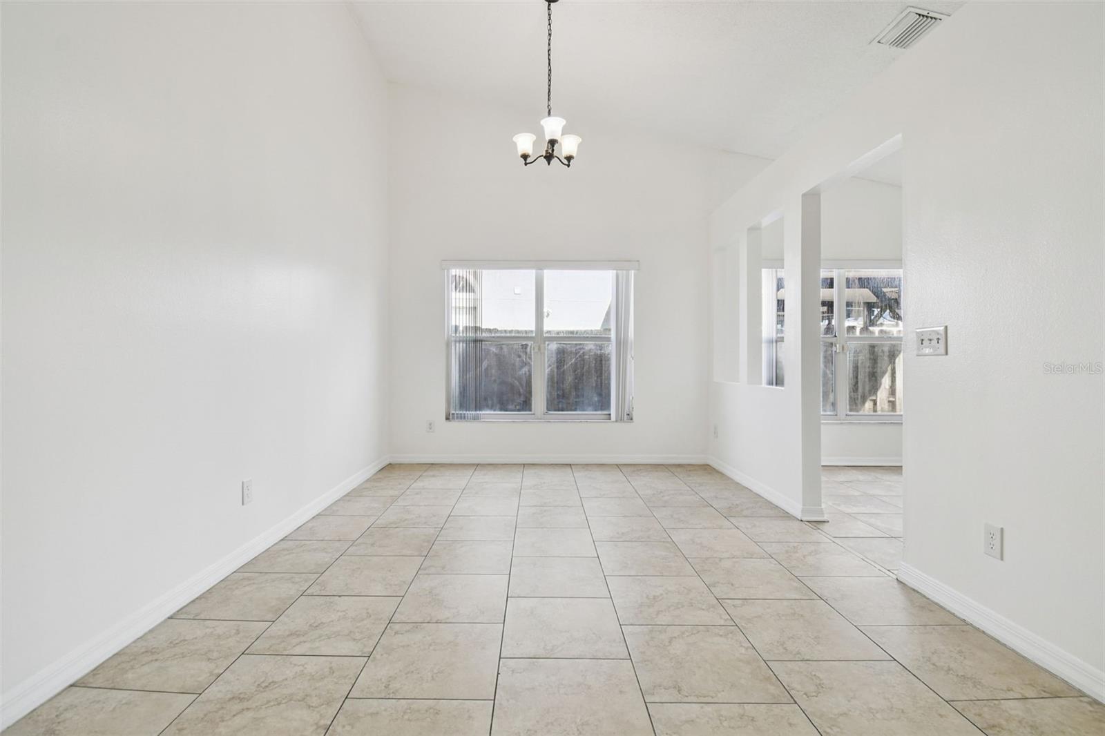 10039 CEDAR DUNE DR
