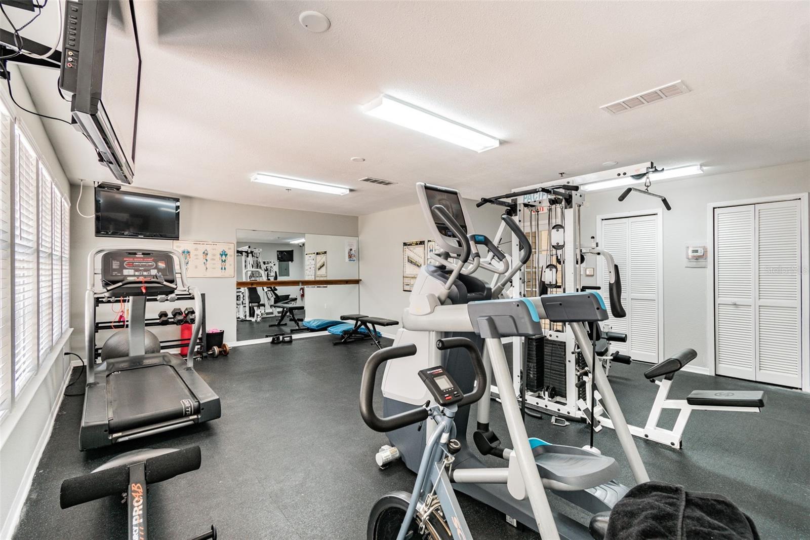 1000 W HORATIO ST #202