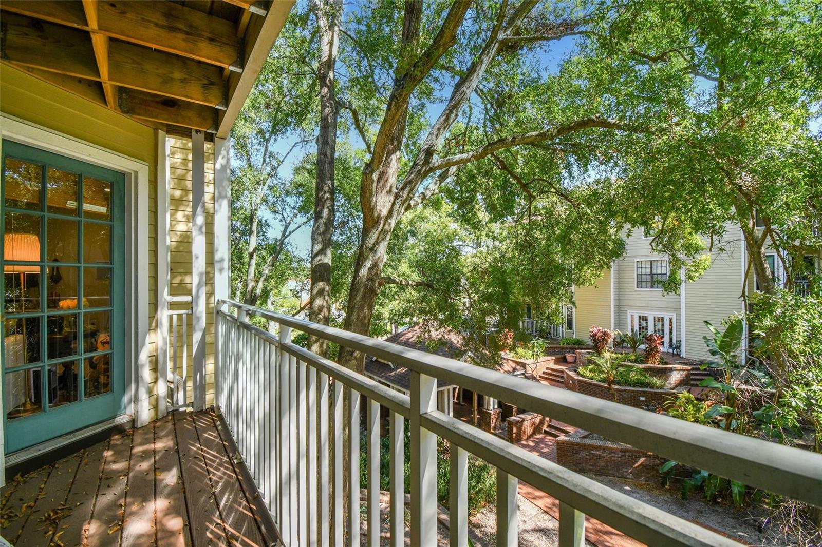 1000 W HORATIO ST #202