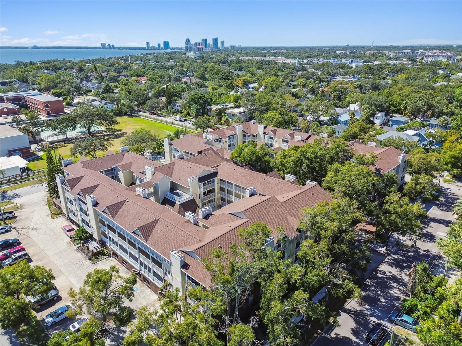 1000 W HORATIO ST #202