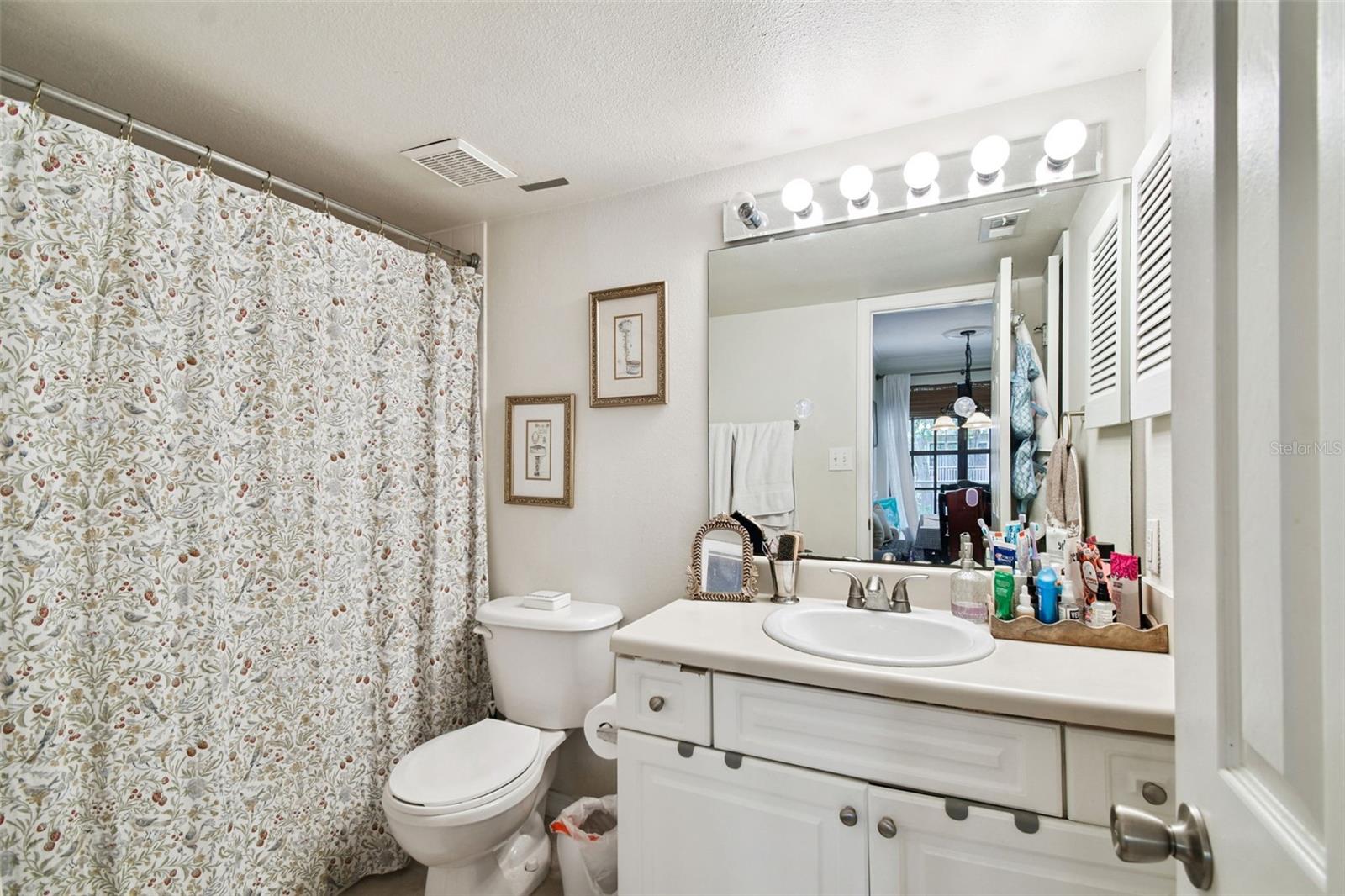 1000 W HORATIO ST #202