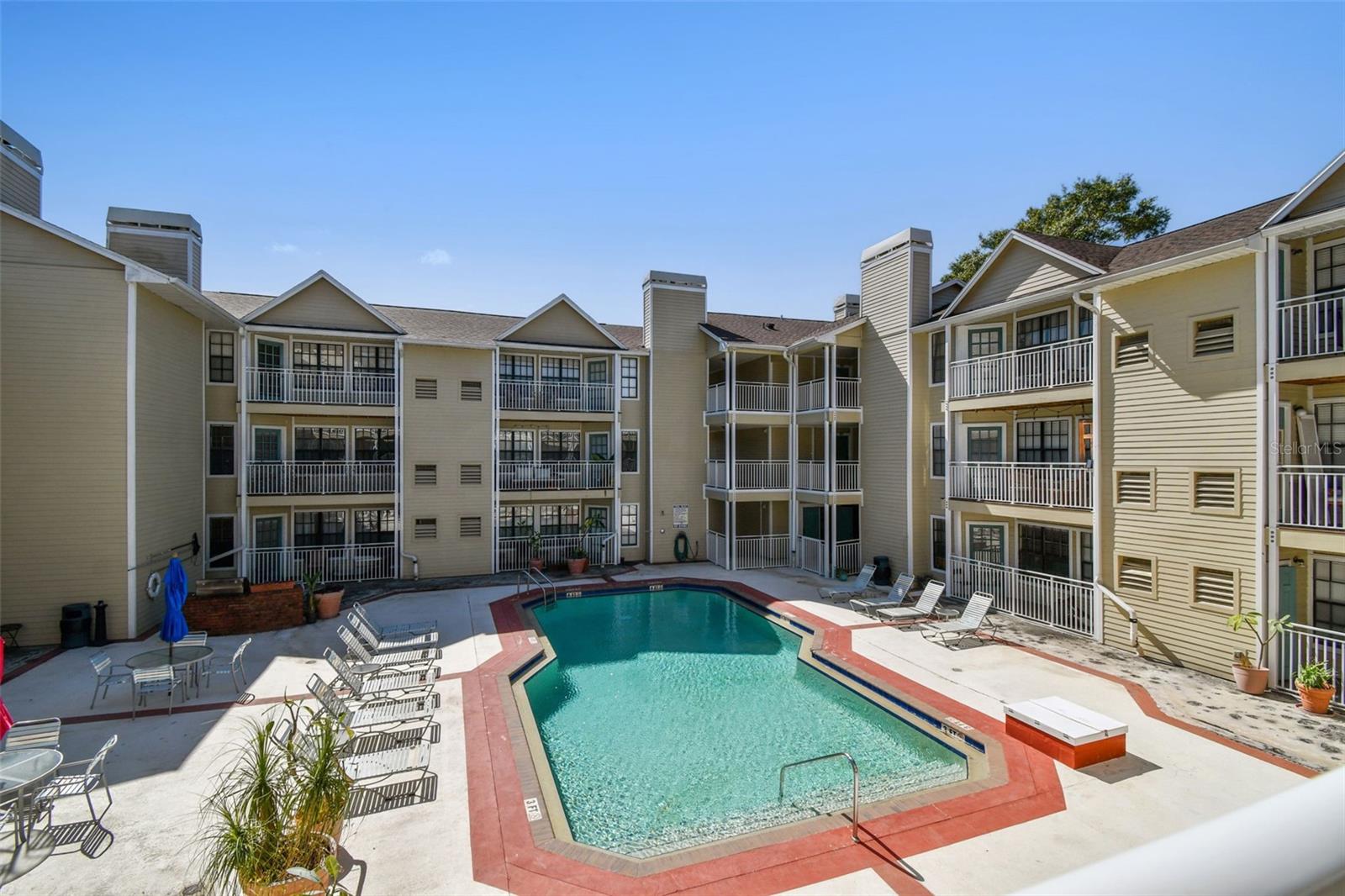 1000 W HORATIO ST #202