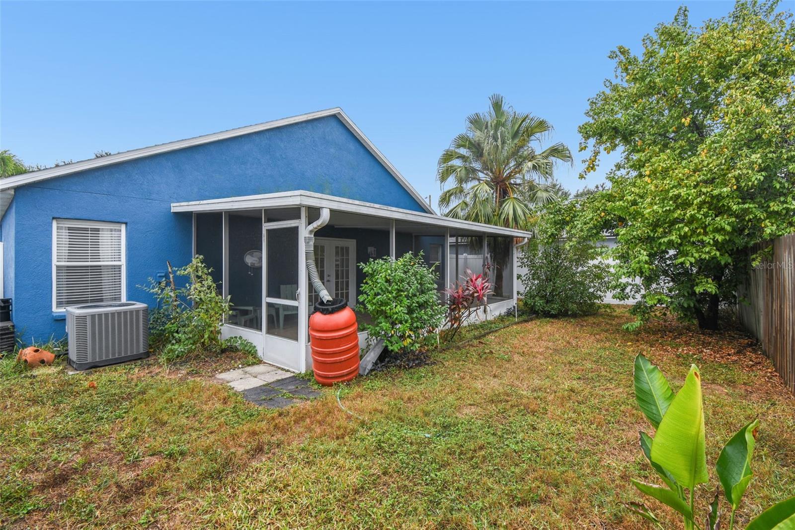 7608 HAMPSHIRE GARDEN PL