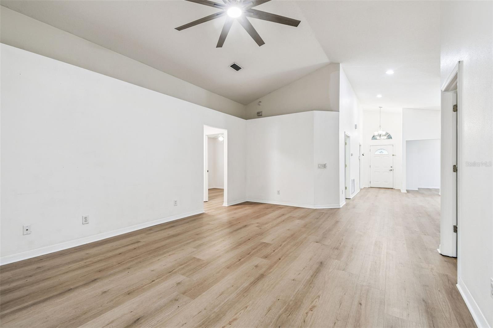 7608 HAMPSHIRE GARDEN PL