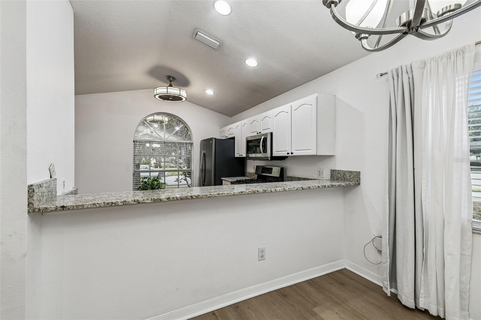 7608 HAMPSHIRE GARDEN PL