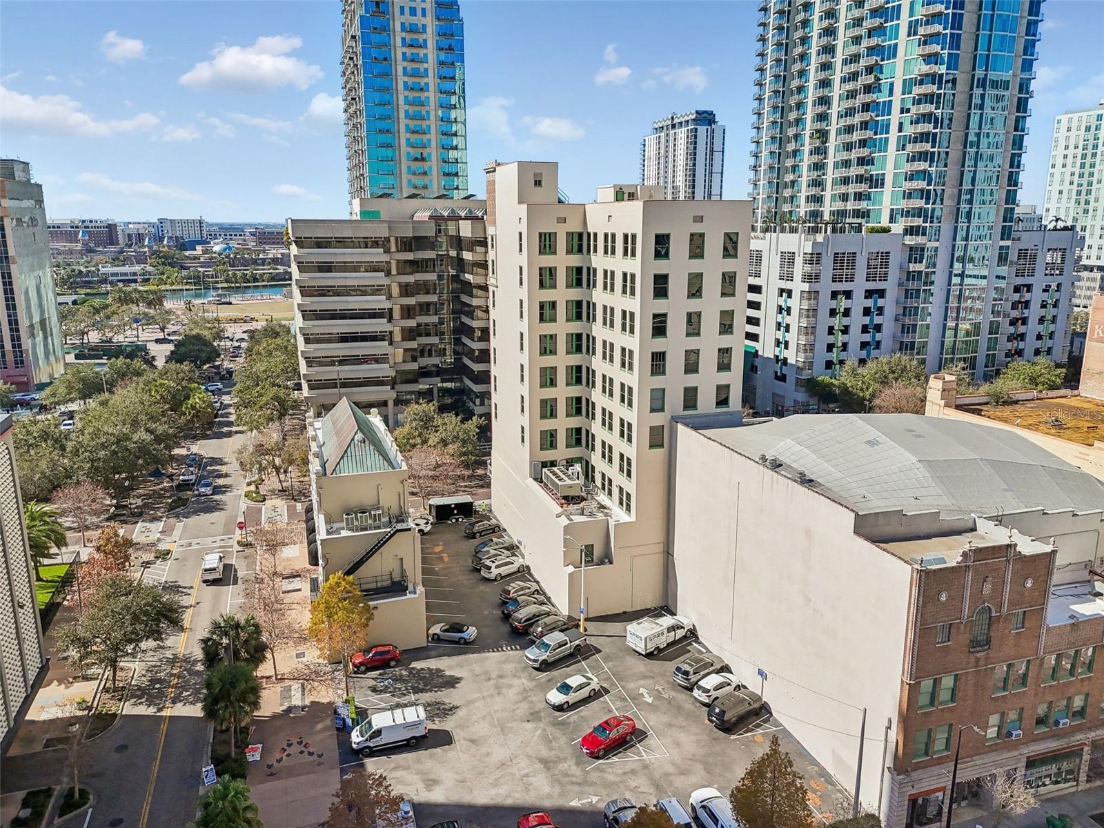 707 N FRANKLIN ST #6