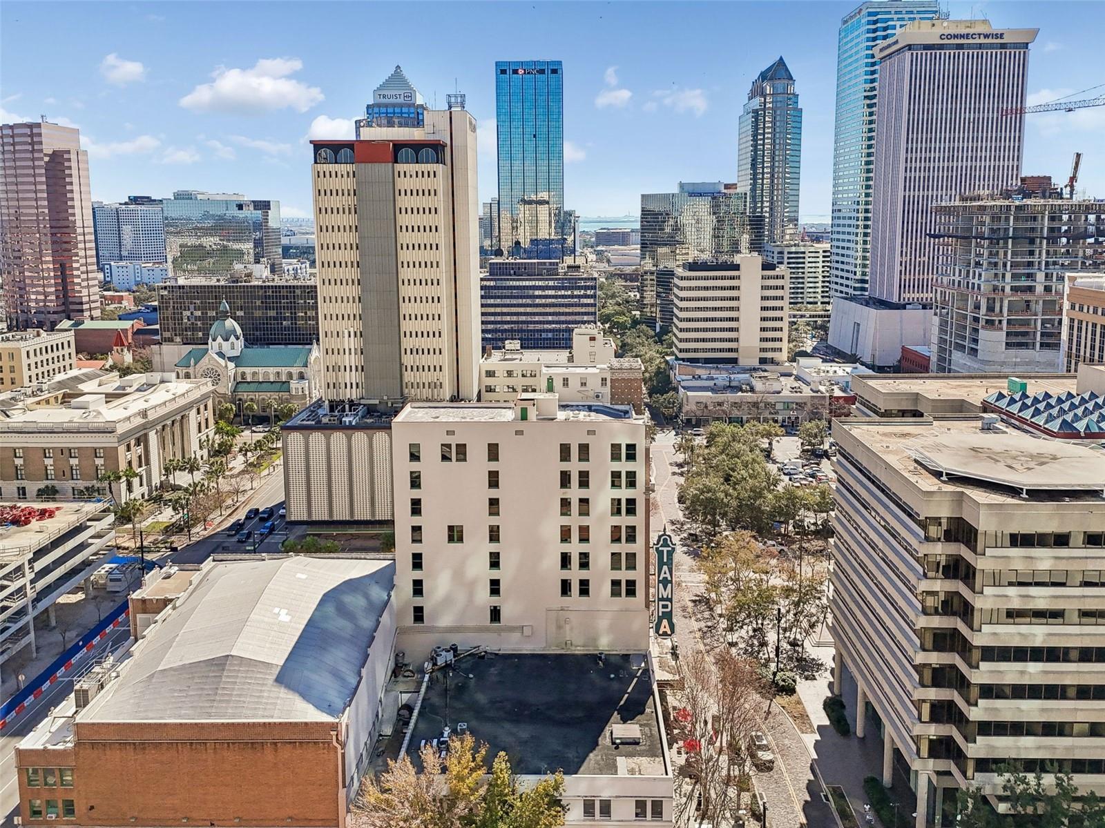 707 N FRANKLIN ST #6