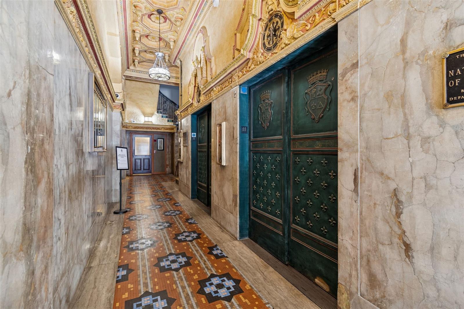 707 N FRANKLIN ST #6