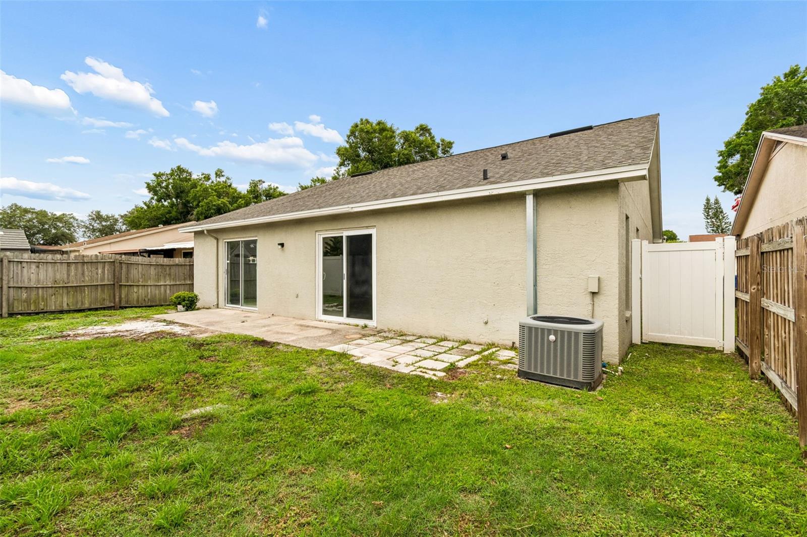 10105 SEA SPRAY PL