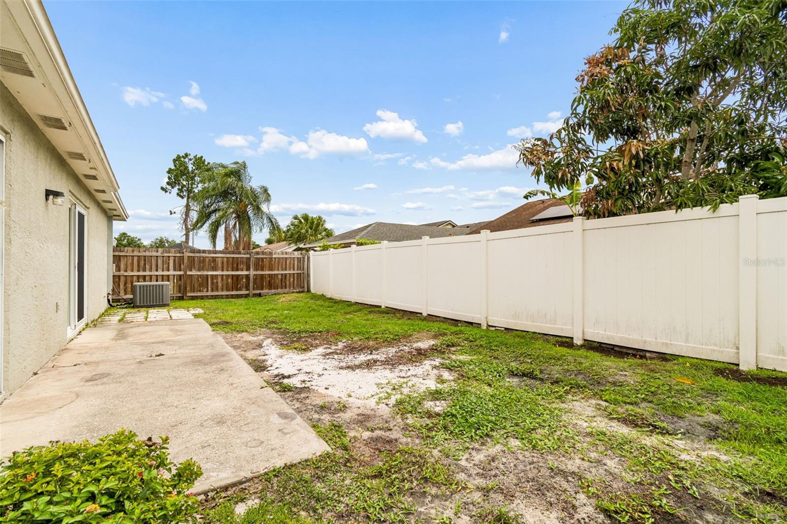 10105 SEA SPRAY PL