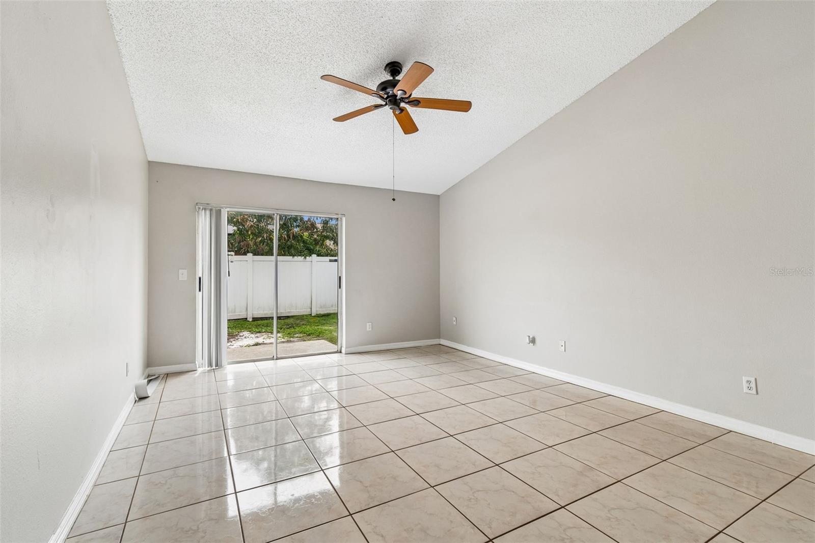 10105 SEA SPRAY PL