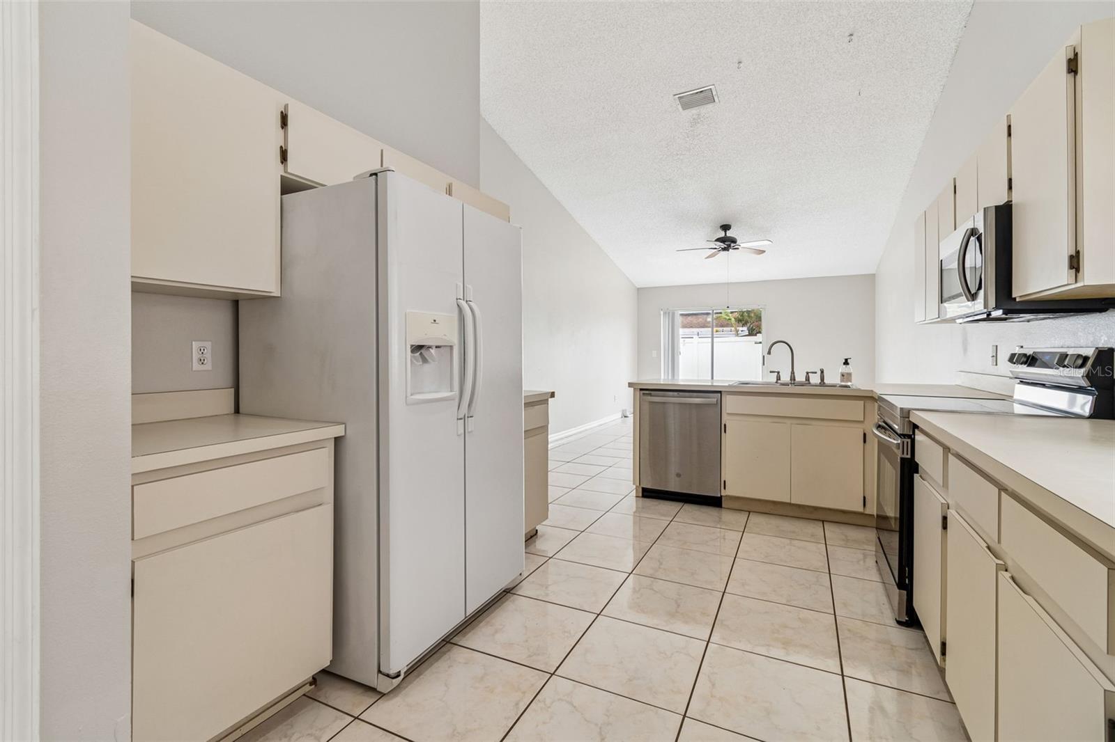 10105 SEA SPRAY PL
