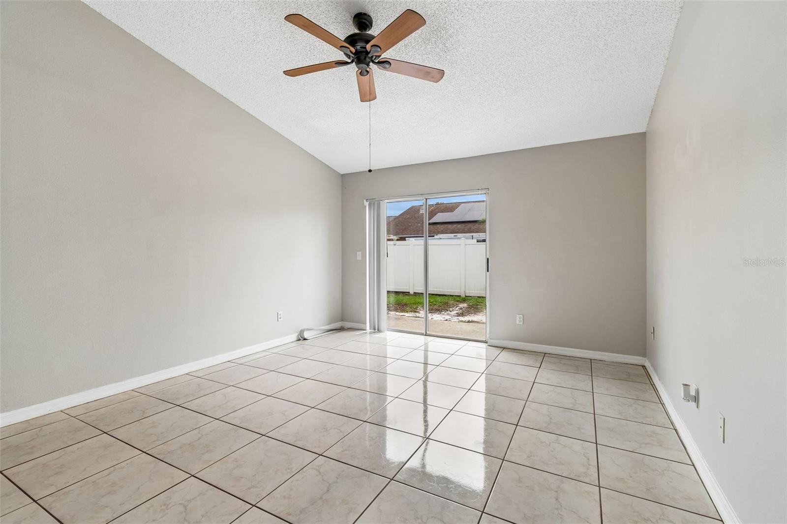 10105 SEA SPRAY PL