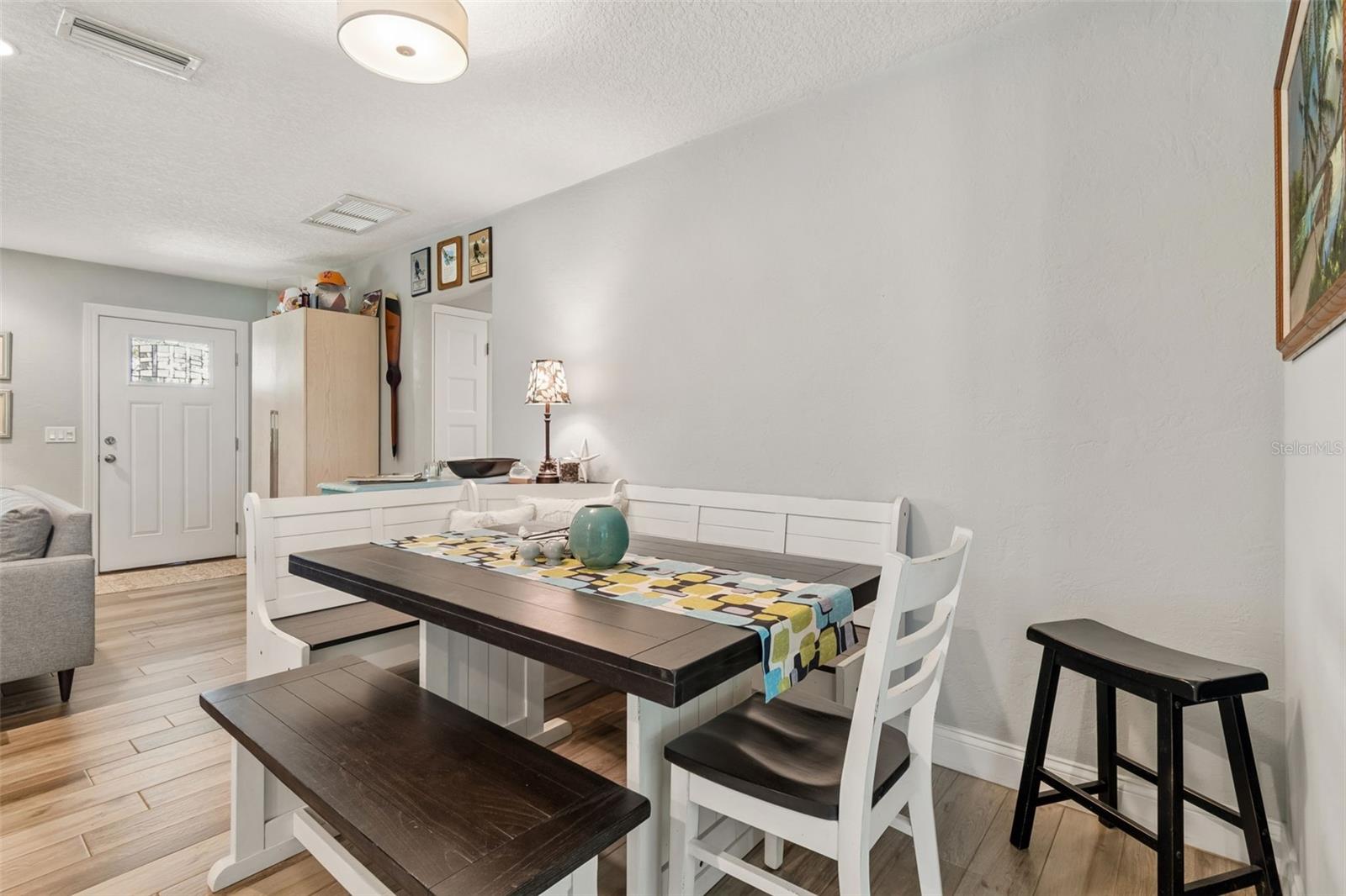 1207 KAPOK CIR