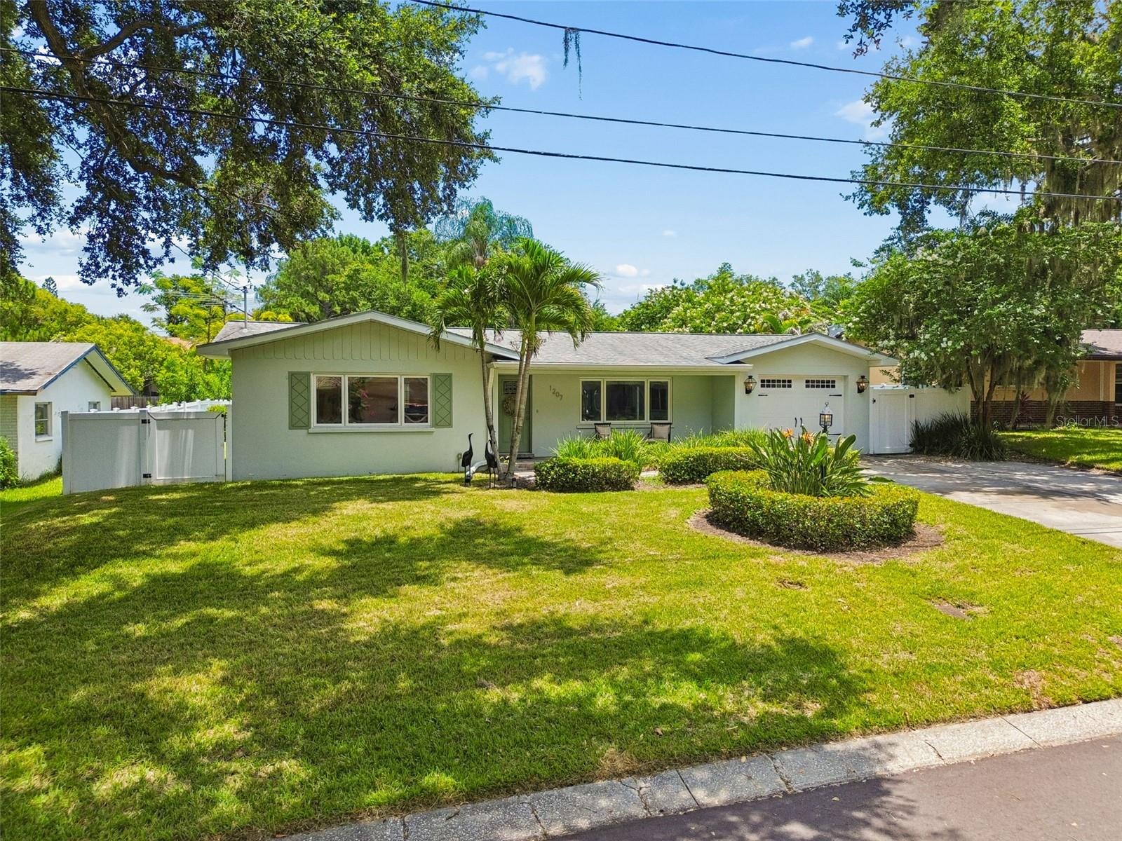 1207 KAPOK CIR