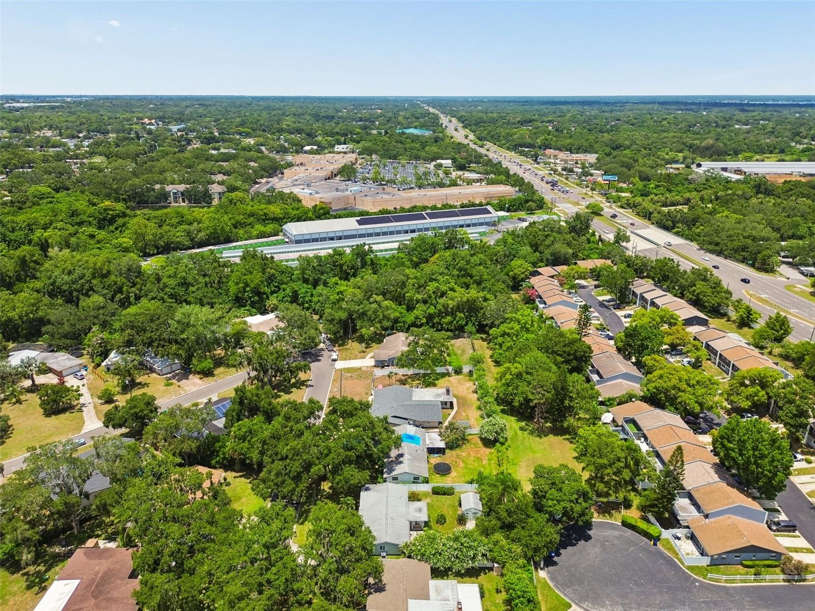 1207 KAPOK CIR