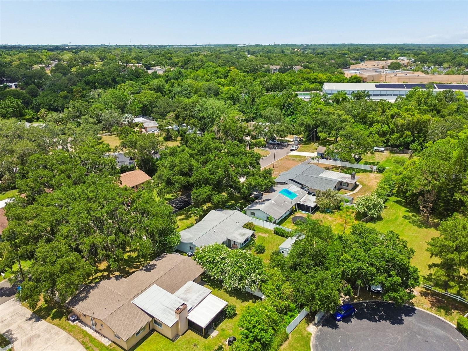 1207 KAPOK CIR