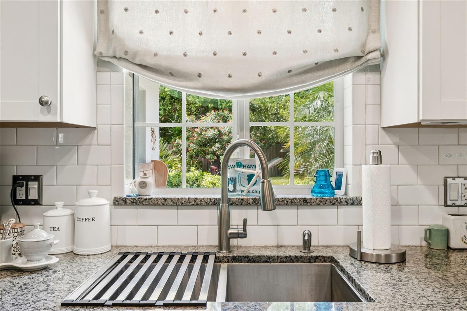 1207 KAPOK CIR