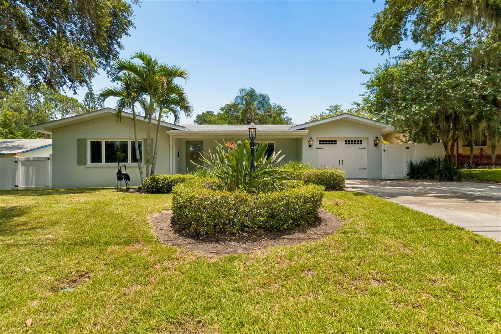 1207 KAPOK CIR