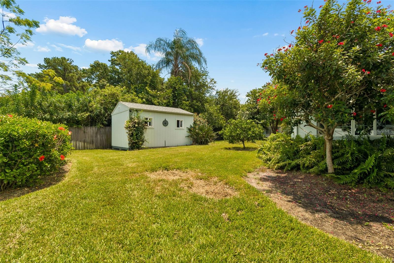 1207 KAPOK CIR