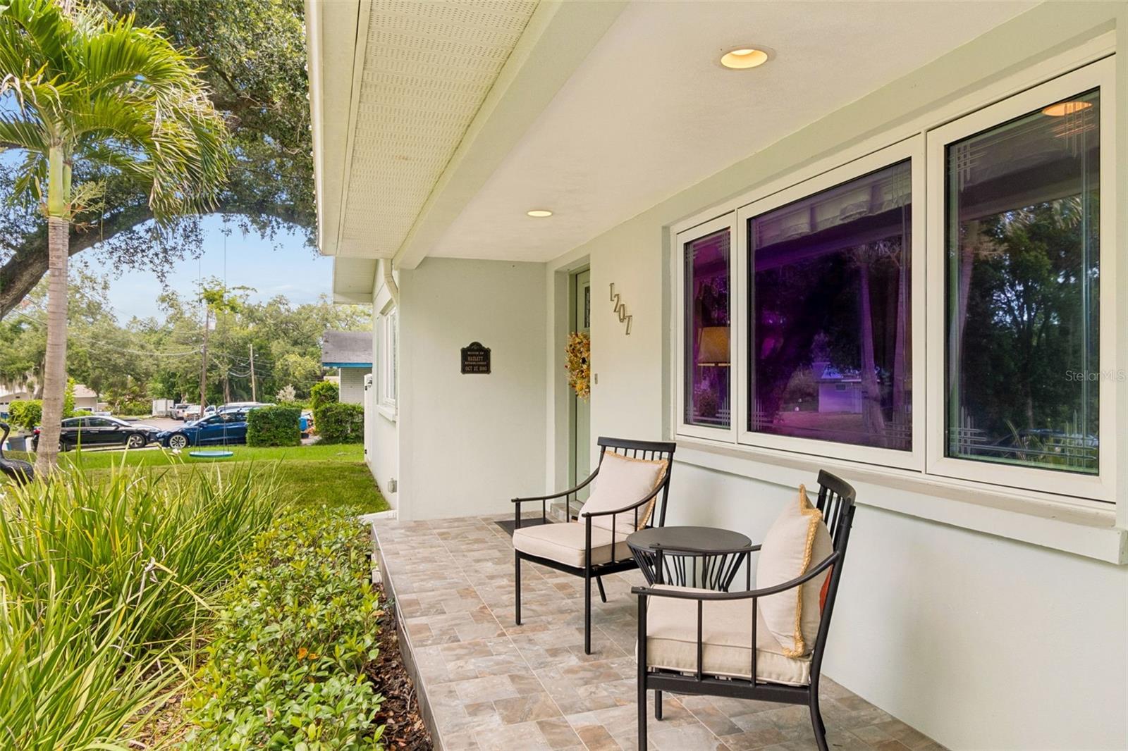 1207 KAPOK CIR