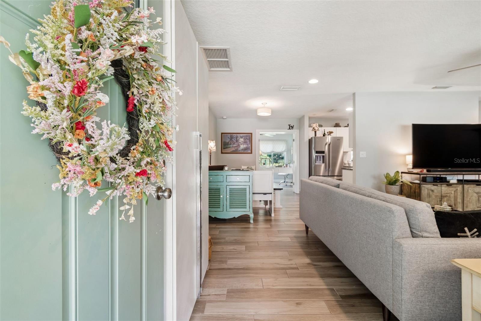 1207 KAPOK CIR