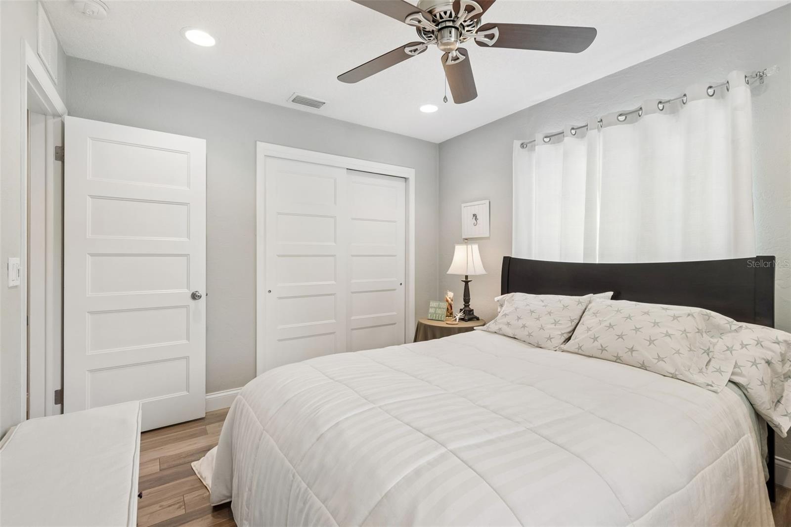 1207 KAPOK CIR