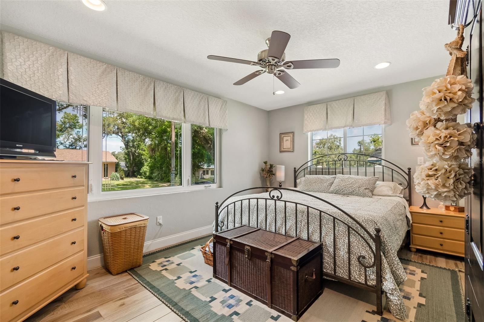 1207 KAPOK CIR