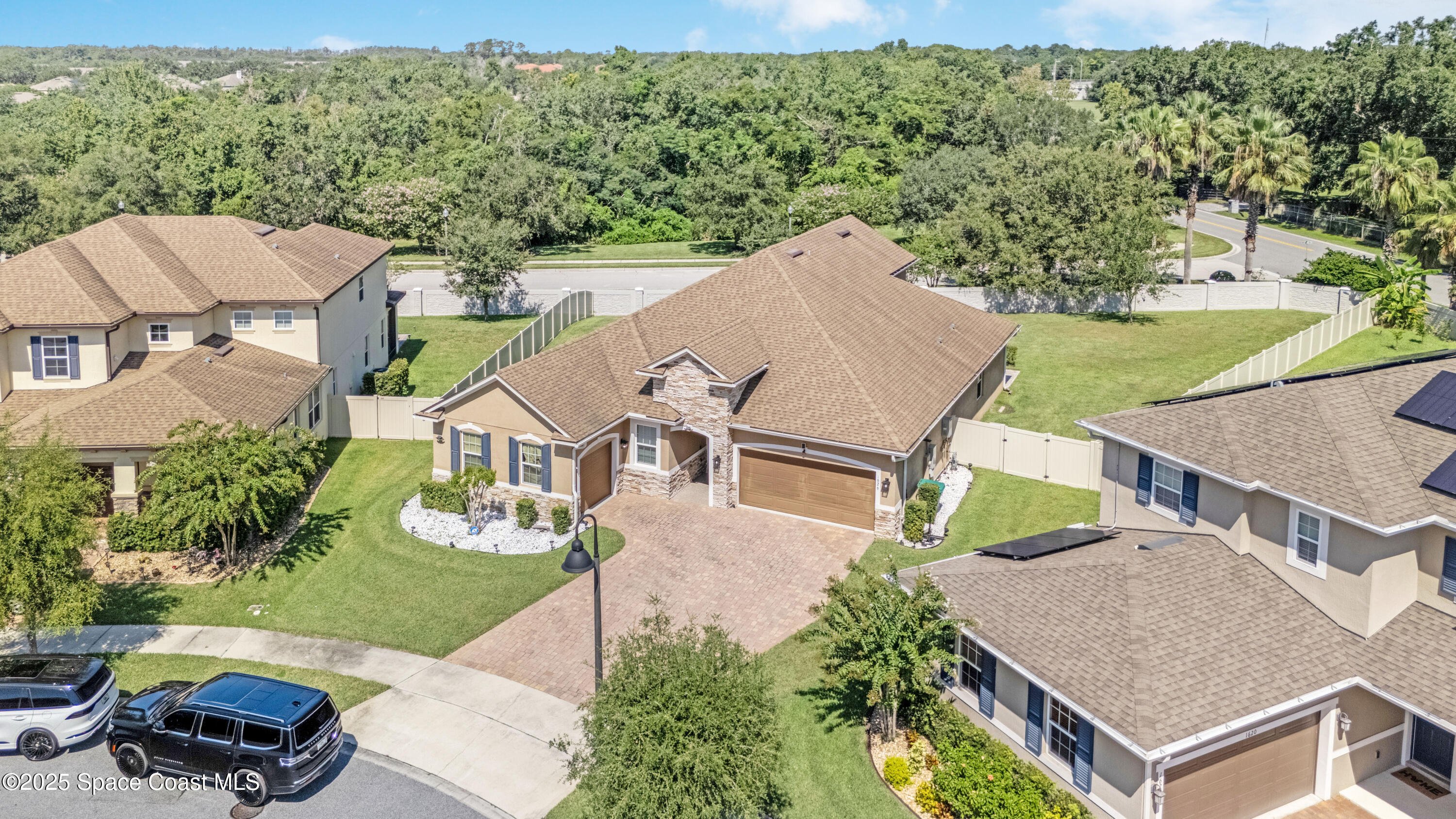 1626 Highbanks Circle