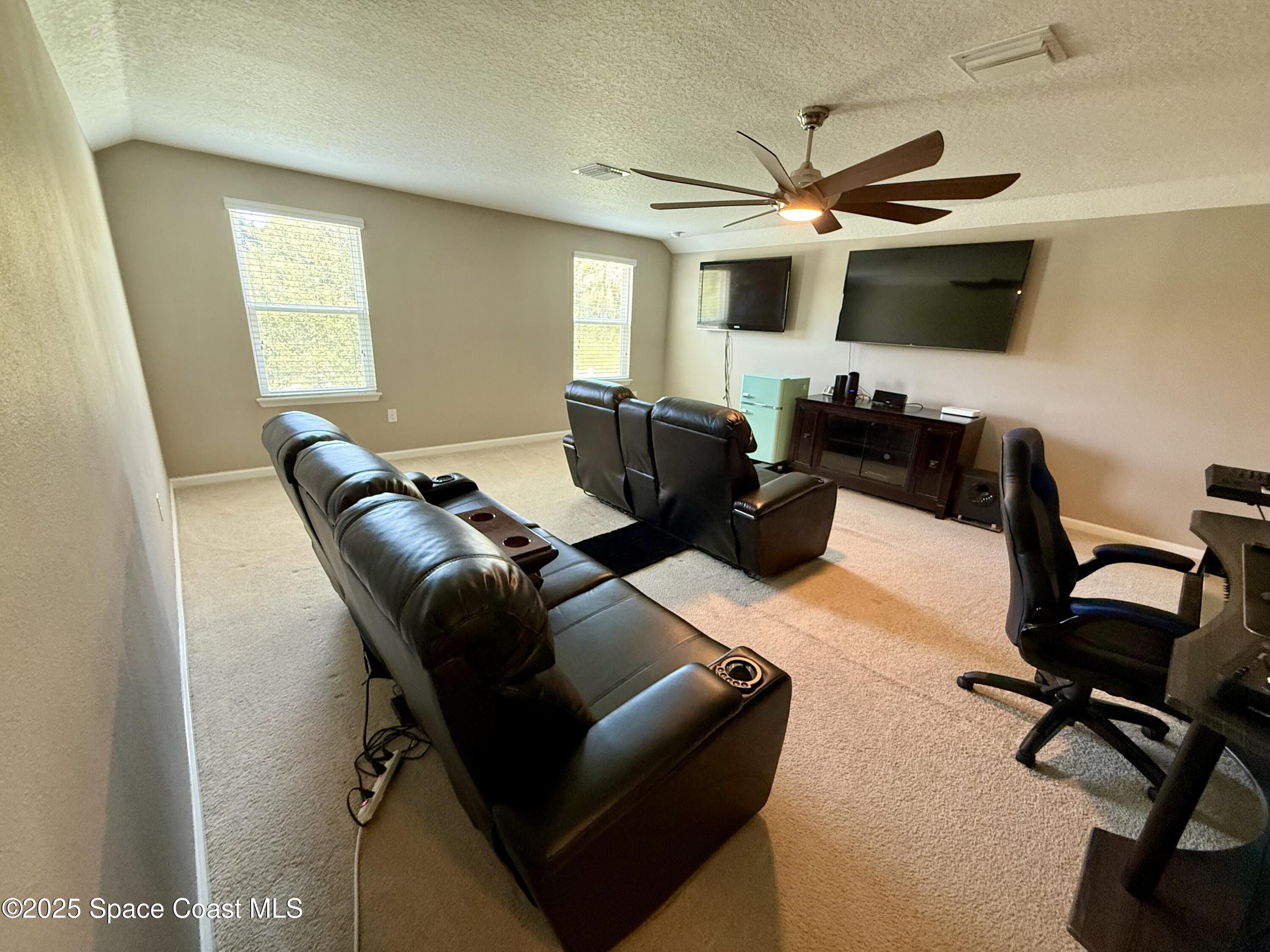 1626 Highbanks Circle