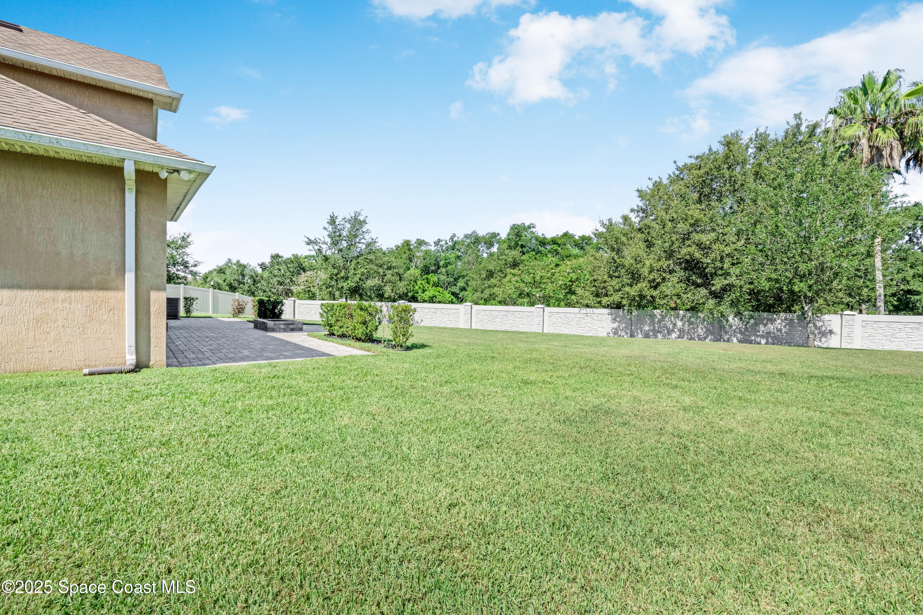 1626 Highbanks Circle