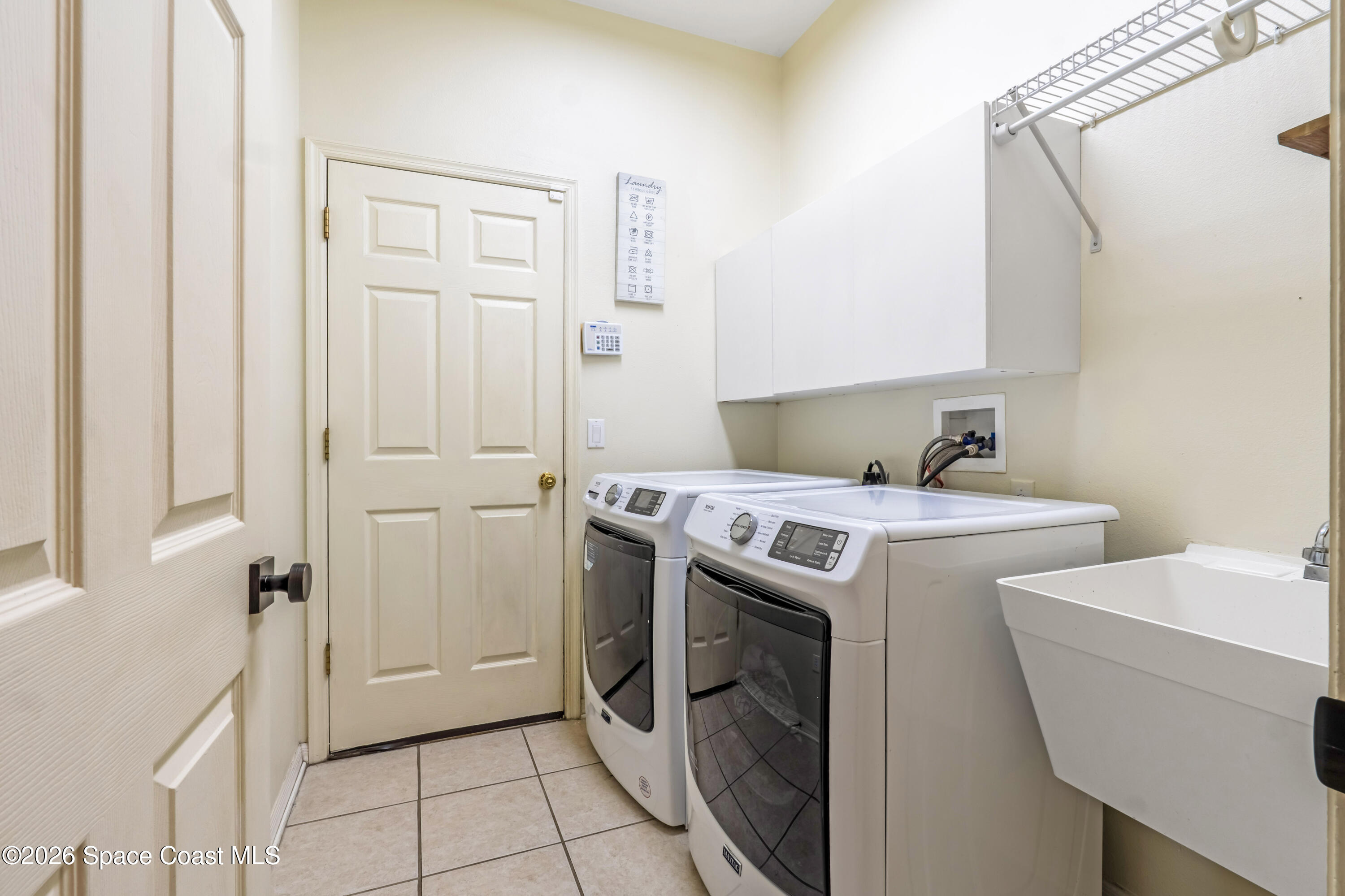 5895 Autumn Chase Circle