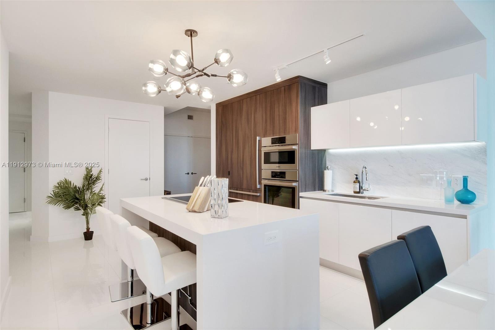 851 NE 1st Ave # 1107