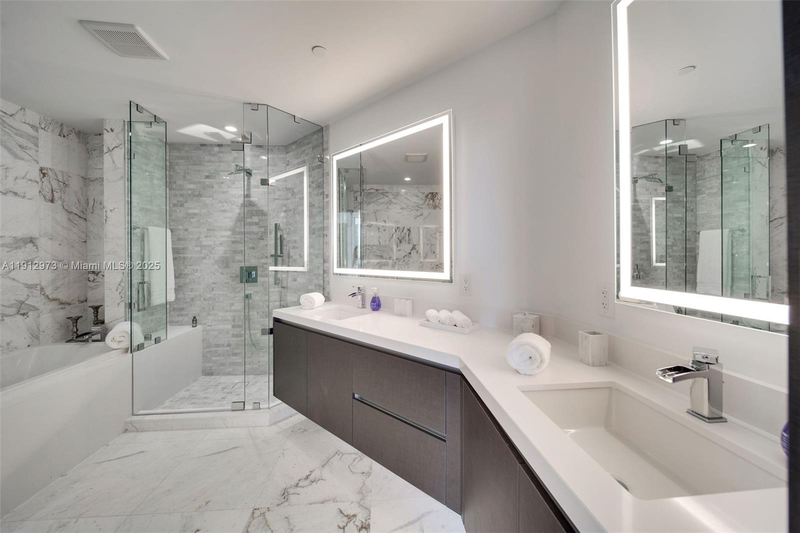 851 NE 1st Ave # 1107