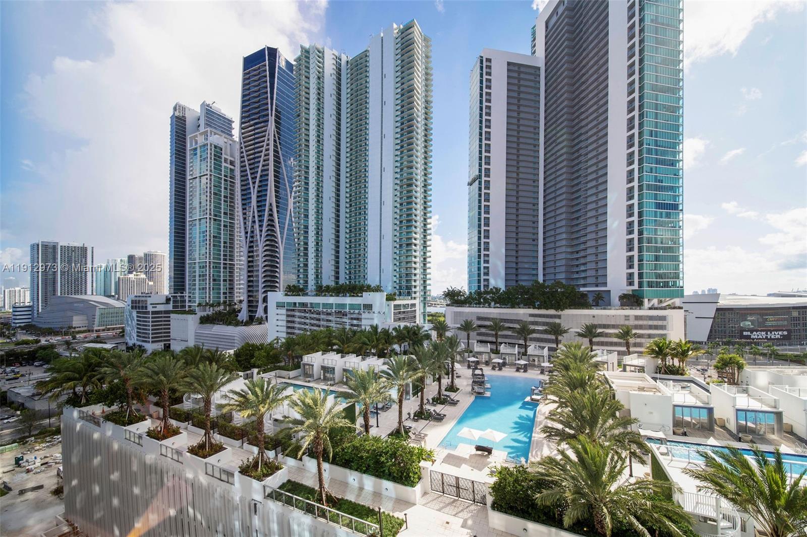 851 NE 1st Ave # 1107