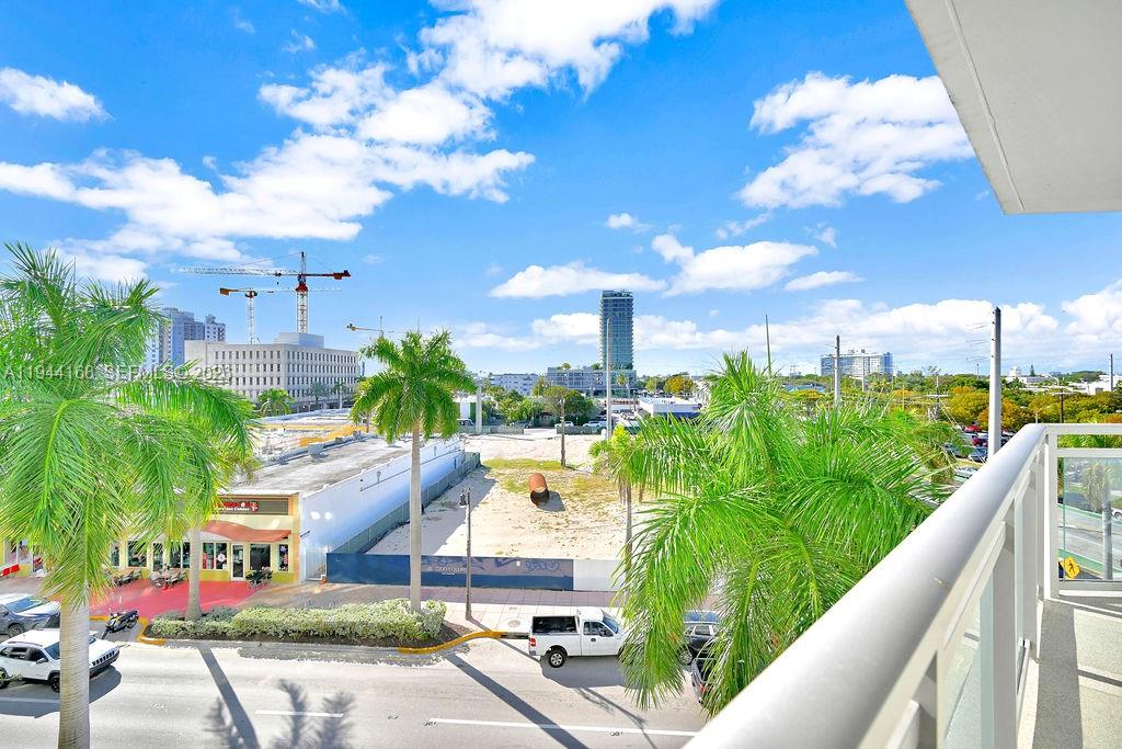 7135 Collins Ave # 435