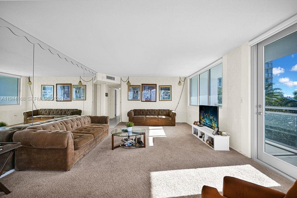 7135 Collins Ave # 435