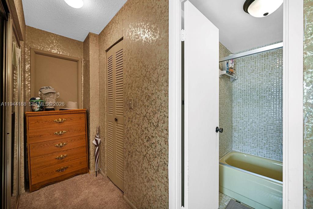 7135 Collins Ave # 435