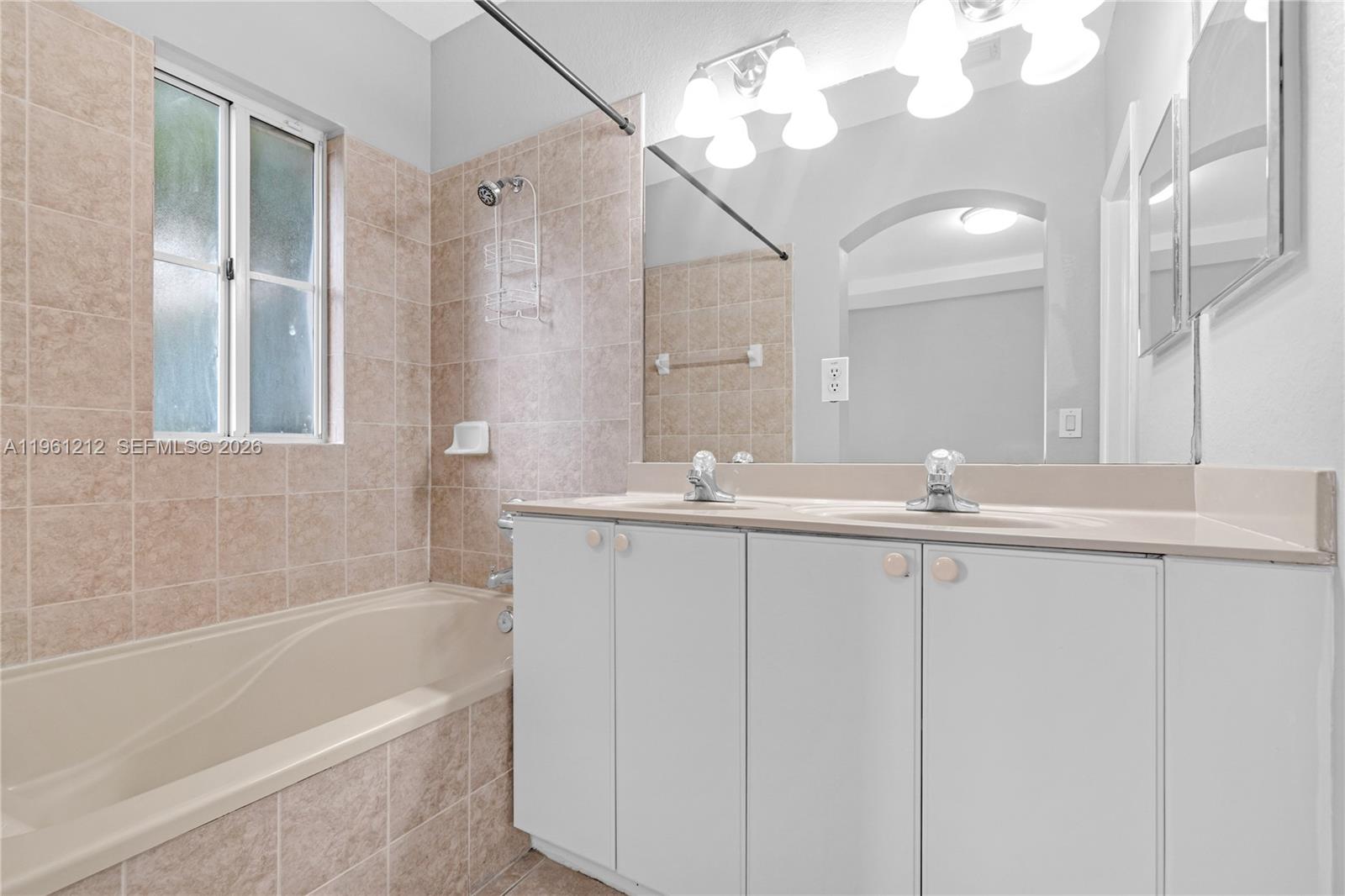 8526 NW 107th Psge # 40 Unit: 4-40