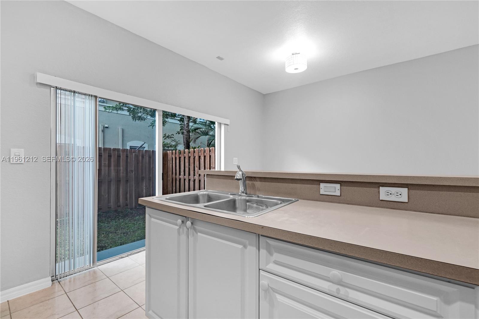 8526 NW 107th Psge # 40 Unit: 4-40