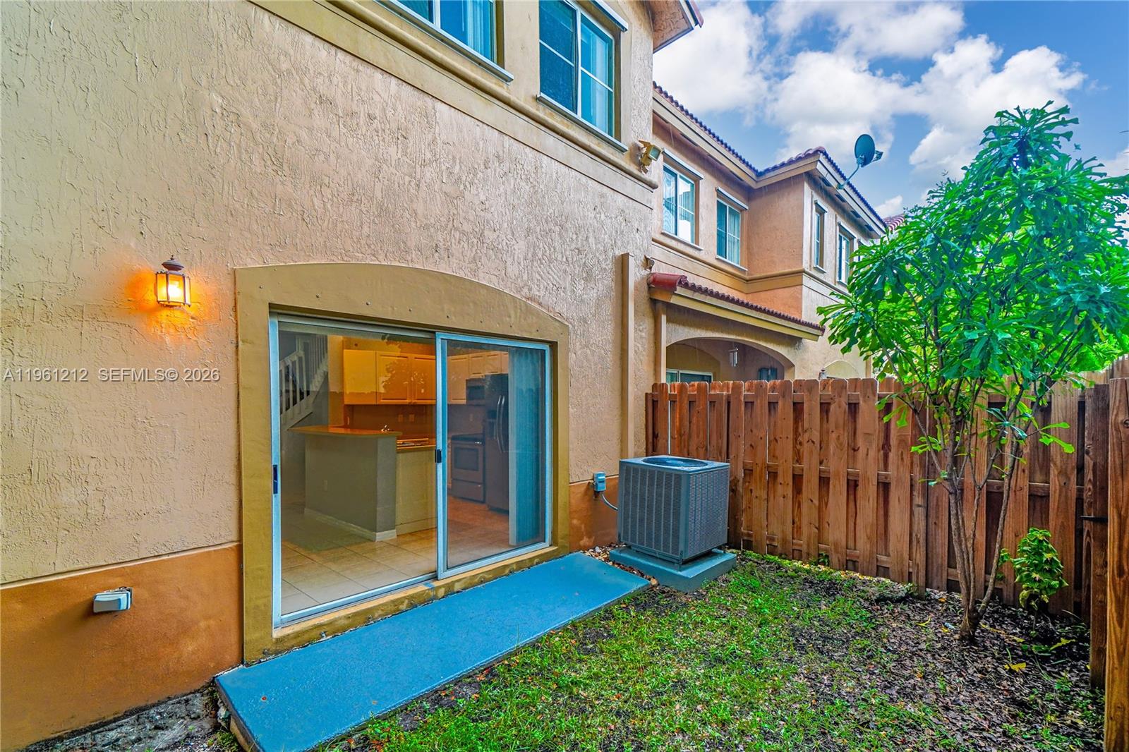 8526 NW 107th Psge # 40 Unit: 4-40