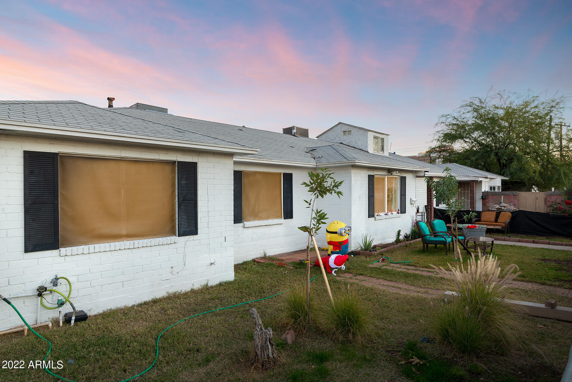 1801 E EARLL Drive