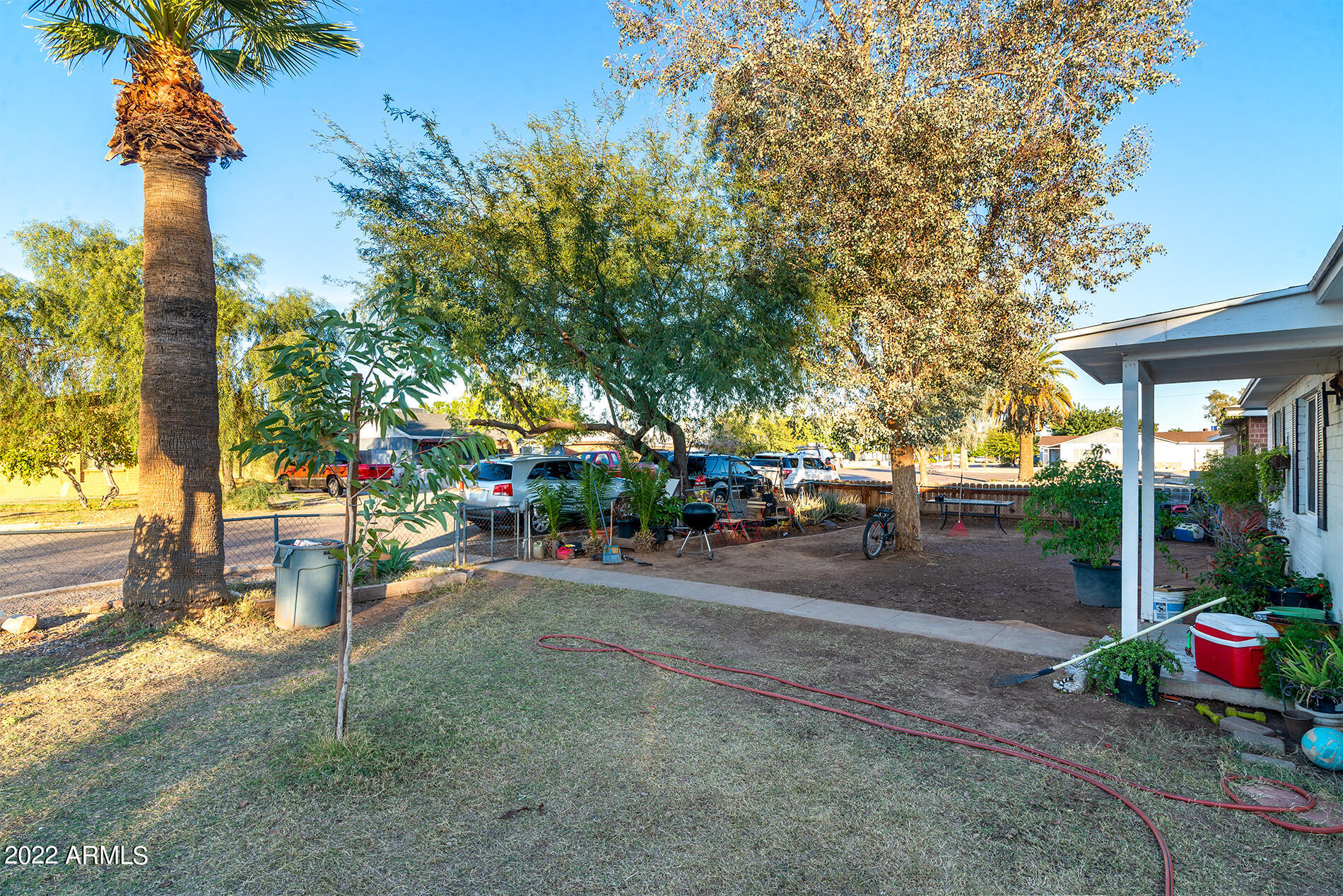 1801 E EARLL Drive