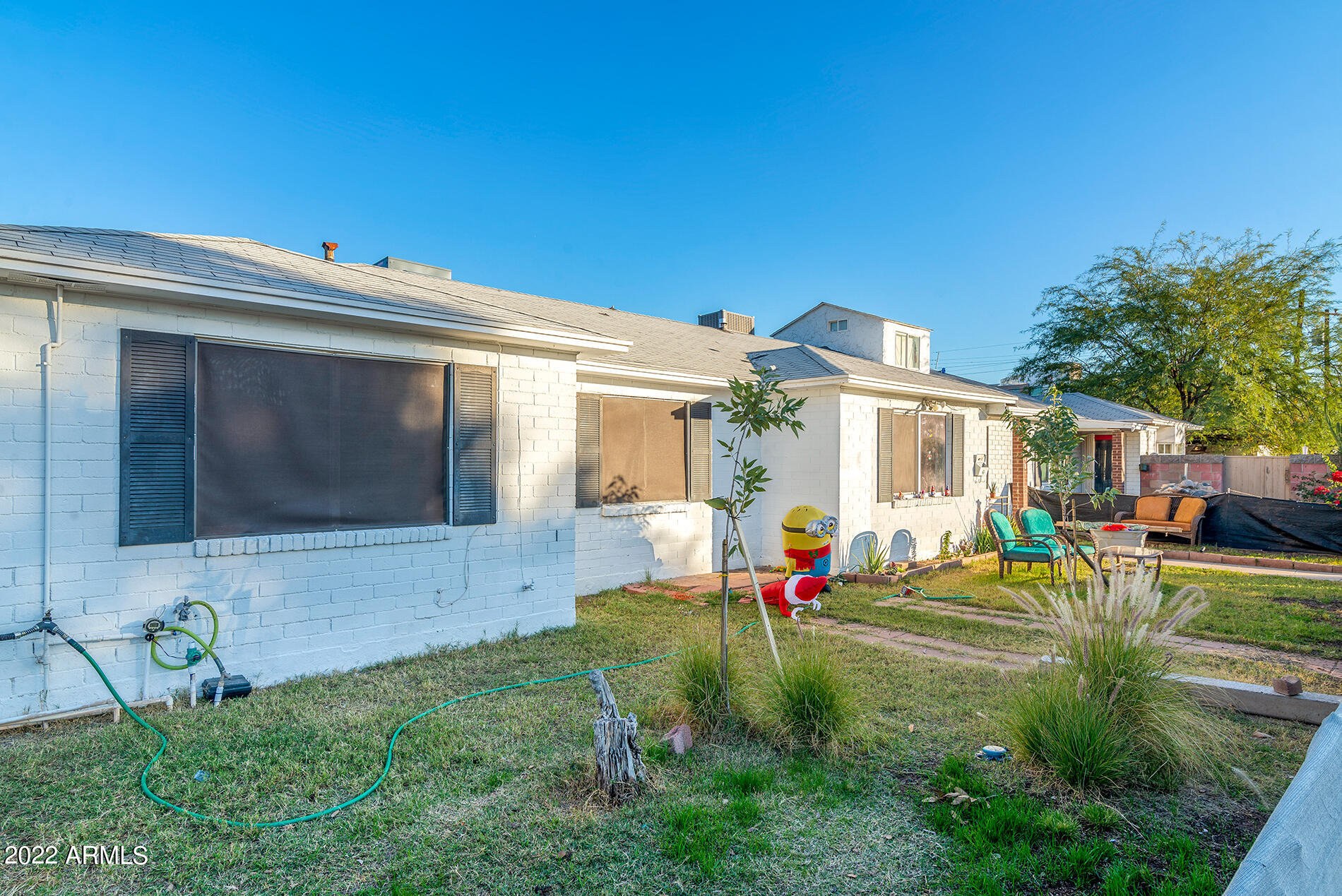 1801 E EARLL Drive