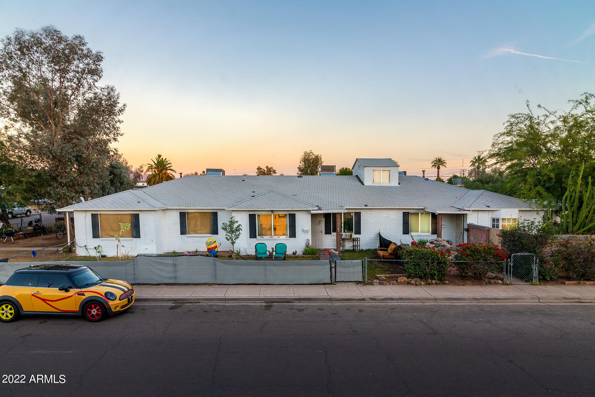 1801 E EARLL Drive