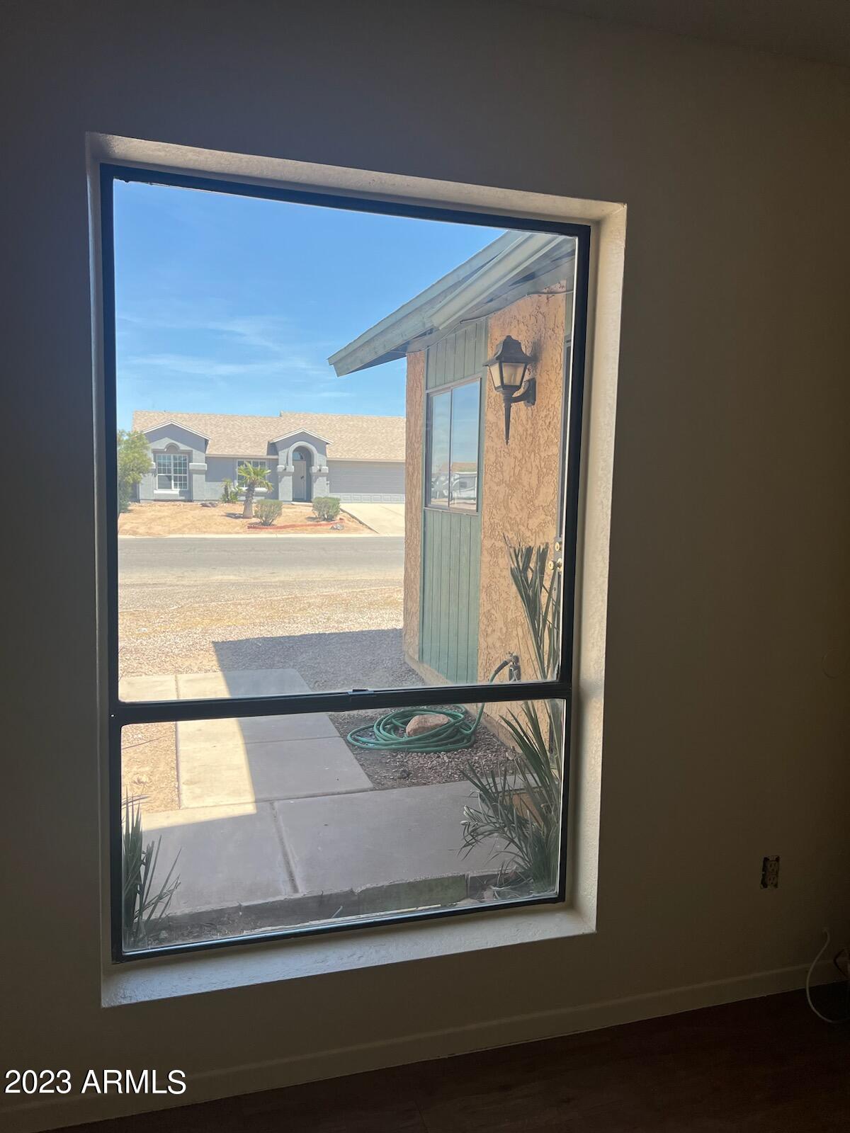 8257 W Santa Cruz Boulevard, 103