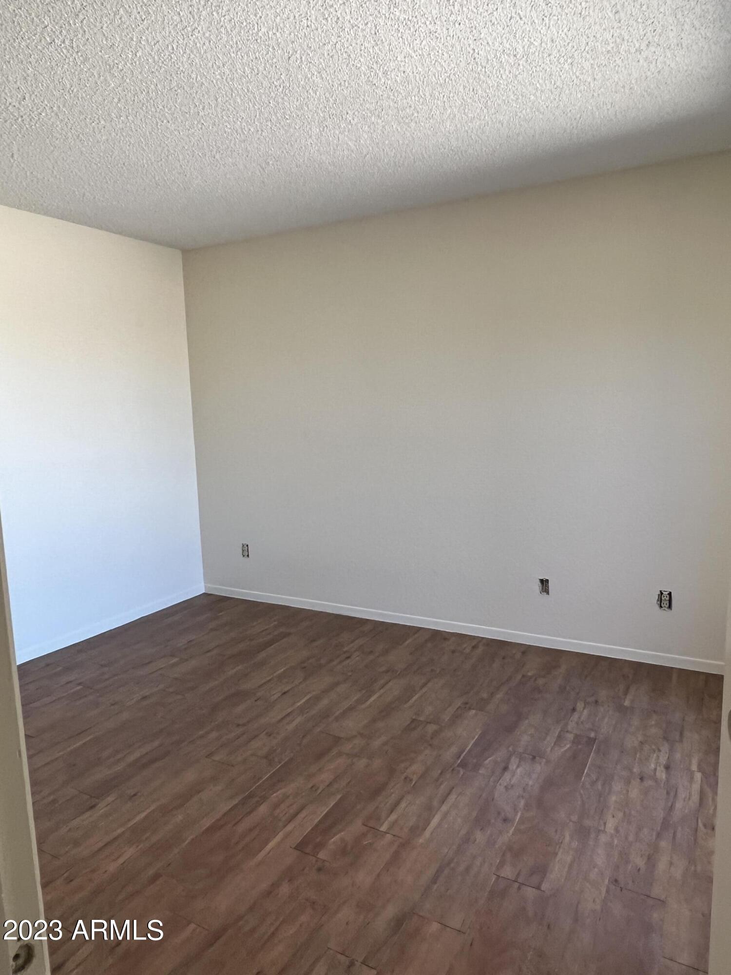 8257 W Santa Cruz Boulevard, 103
