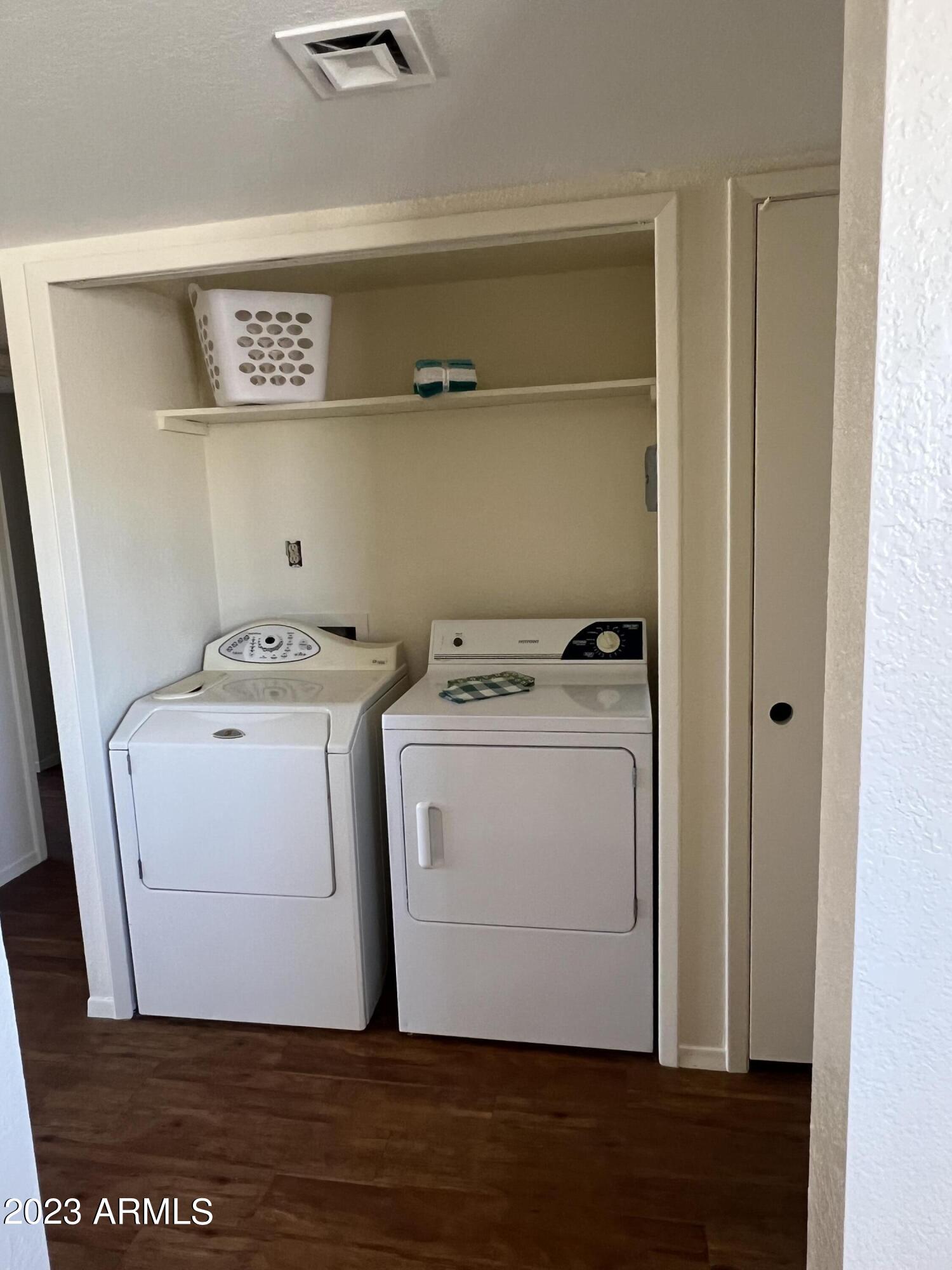 8257 W Santa Cruz Boulevard, 103
